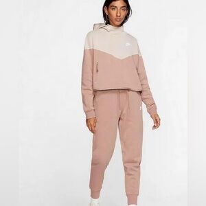 Nike Women's Tech Fleece Track Suit